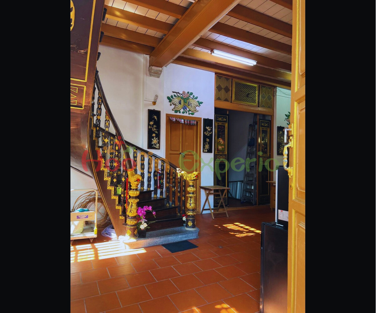 Tan Teng Niah Inside